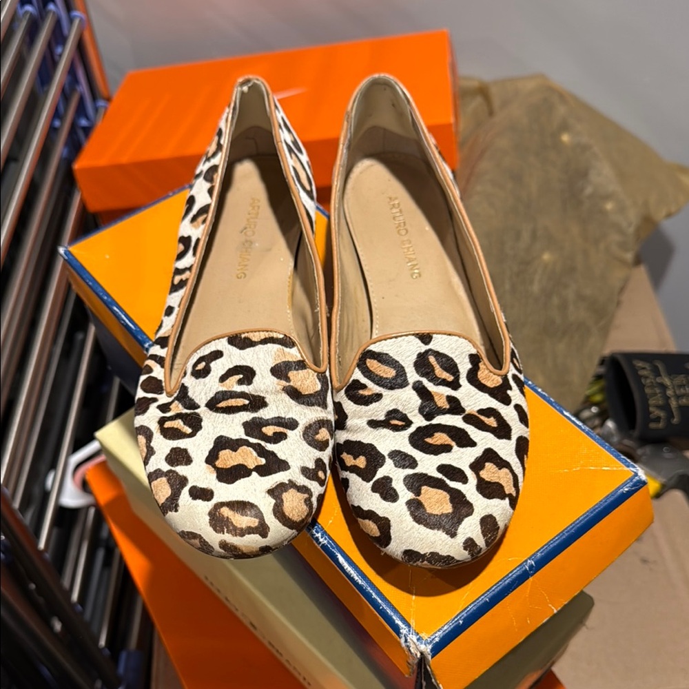 Arturo Chiang leopard flats